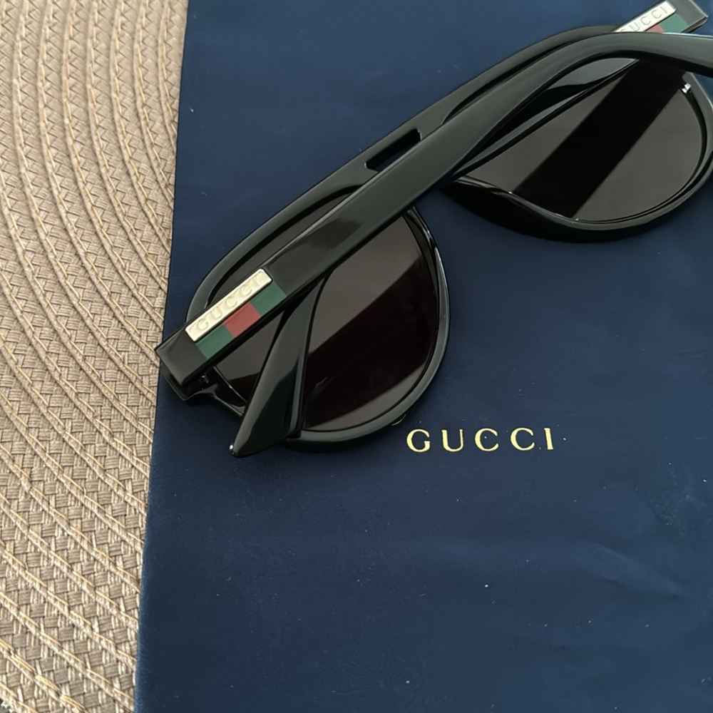 Gucci glasses - Picture 3 of 5